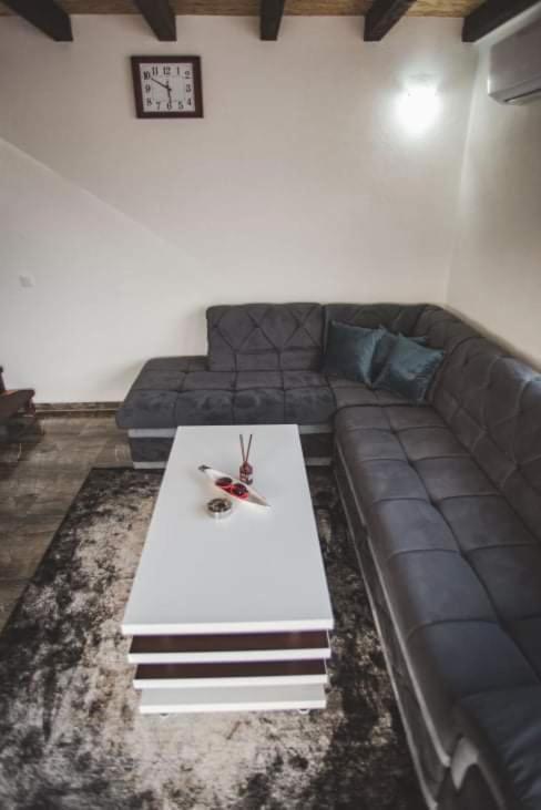 Villa Vanesa Bihać エクステリア 写真